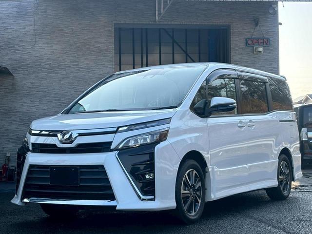 TOYOTA VOXY ZS