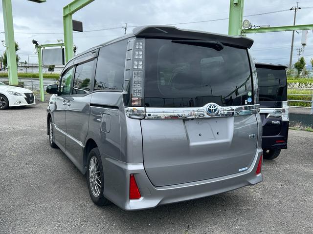 TOYOTA VOXY HYBRID ZS KIRAMEKI II
