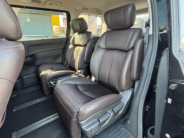 NISSAN ELGRAND 250HIGHWAY STAR S