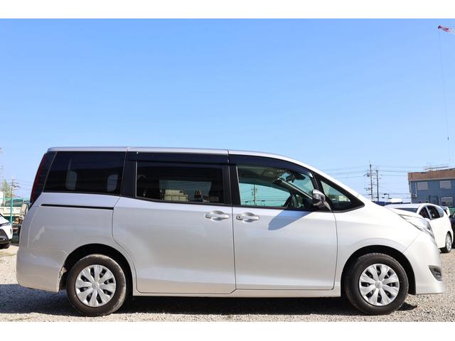 2021 TOYOTA NOAH X