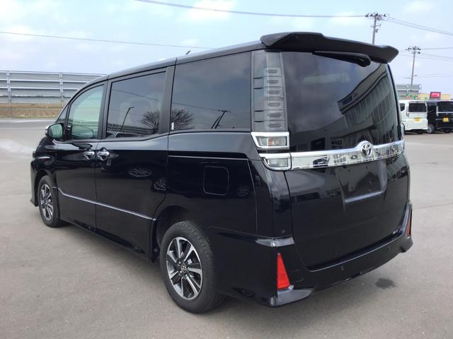 2021 TOYOTA VOXY ZS KIRAMEKI III